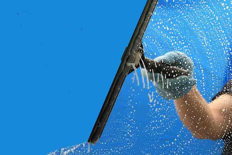 Window & Glass Cleaning